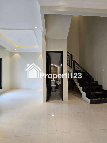 Rumah baru dalam komplek akses jalan lebar di Cempaka Putih Jakpus - 12