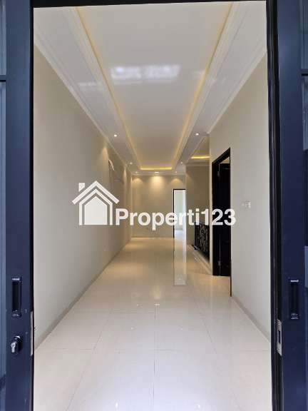 Rumah baru dalam komplek akses jalan lebar di Cempaka Putih Jakpus - 3