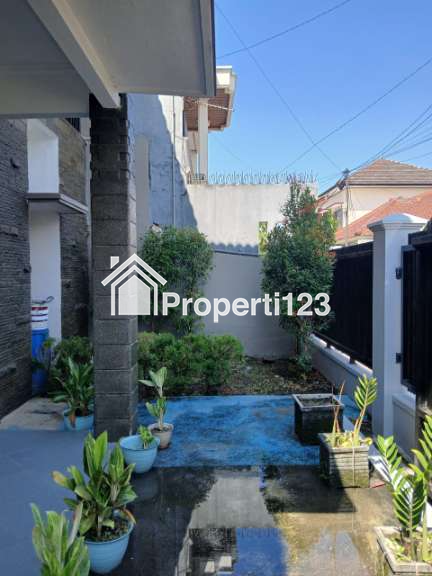 Dijual Rumah Terawat 2 Lantai di Jl Bahagia Margacinta dekat Tol Buah Batu,5 Kamar - 5