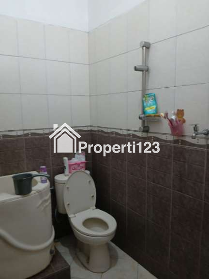 Dijual Rumah Terawat 2 Lantai di Jl Bahagia Margacinta dekat Tol Buah Batu,5 Kamar - 12