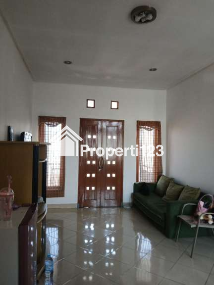 Dijual Rumah Terawat 2 Lantai di Jl Bahagia Margacinta dekat Tol Buah Batu,5 Kamar - 4