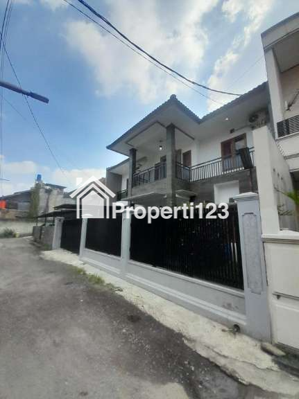 Dijual Rumah Terawat 2 Lantai di Jl Bahagia Margacinta dekat Tol Buah Batu,5 Kamar - 3