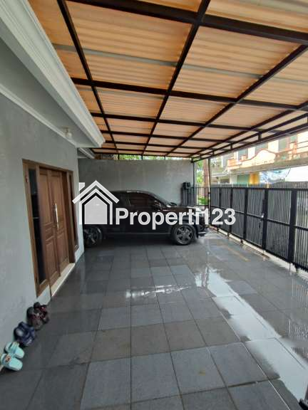 Dijual Rumah Pinggir Jalan Utama di GBI Bojongsoang Lokasi Strategis dan Ramai - 2