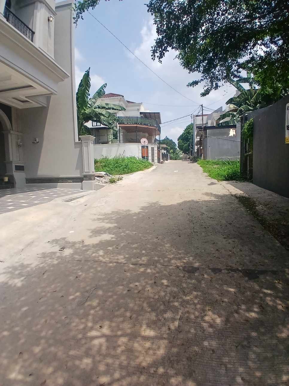 Rumah Klasik 2 lantai di Kalimulya Depok - 7
