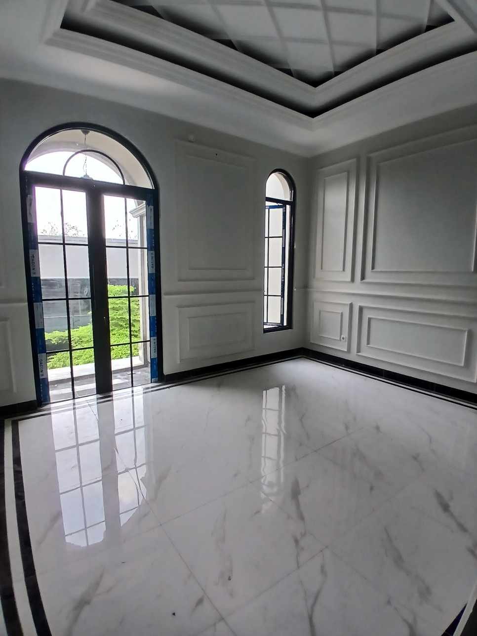 Rumah Klasik 2 lantai di Kalimulya Depok - 7