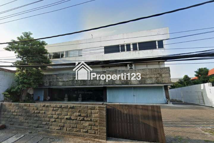 Gedung 3 Lantai dan Gudang Raya Tandes Tanjungsari Surabaya Pusat - 1