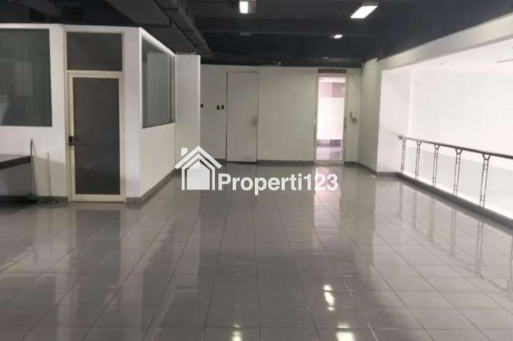 Gedung 3 Lantai dan Gudang Raya Tandes Tanjungsari Surabaya Pusat - 3