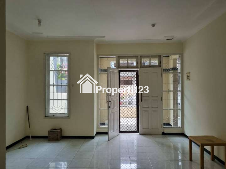 Dijual Rumah Baru Renovasi Siap Huni di Dharmahusada Mas Surabaya Timur - 3