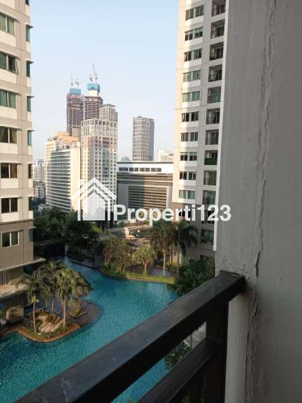 Apartemen Thamrin Residence Tower Bougenville 2 BR View Pool - 4
