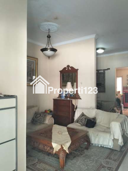 Rumah second 2 lantai dalam cluster di Ciracas Jakarta Timur - 11