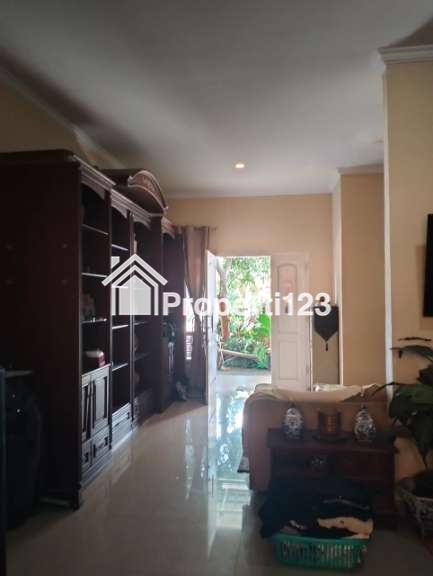Rumah second 2 lantai dalam cluster di Ciracas Jakarta Timur - 8