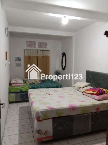DIJUAL CEPAT! Rumah 2 Lantai 4 Kamar di Komplek Strategis. - 8
