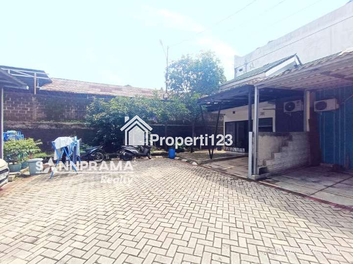 Rumah pojok strategis dekat gerbang tol Sawangan Depok - 2