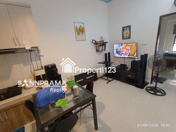 Rumah pojok strategis dekat gerbang tol Sawangan Depok - 8