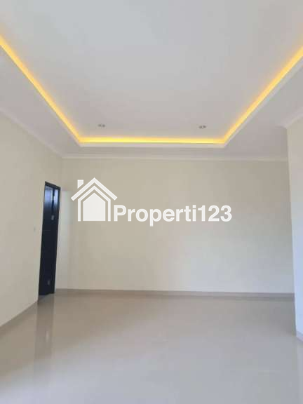 RUMAH BARU GRESS LOKASI STRATEGIS DI MANYAR KERTOADI SUKOLILO SURABAYA - 4