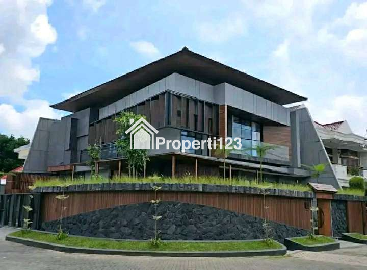 ‼️TURUN HARGA‼️ Rumah Mewah Baru Gress Siap Huni Lokasi Manyar Kertoardi Sukolilo Surabaya - 2