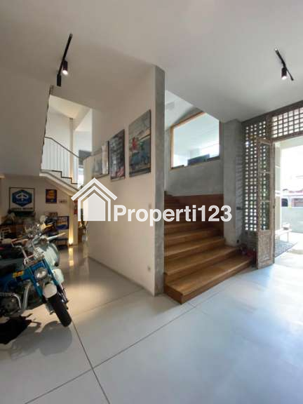 Dijual rumah hoek bagus di Kayu Putih - 11