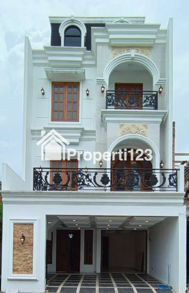 Jual Rumah Mewah Siap Huni di Green Leaf Jagakarsa Jakarta Selatan - 1
