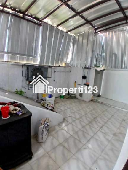 Rumah 2 lantai dan kos-kosan di Perumnas Beji Depok Utara - 11