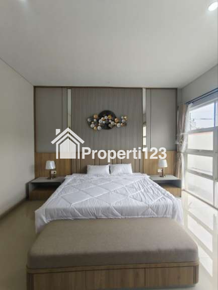 Rumah Baru Gress Semi Furnished Lokasi Manyar Jaya Sukolilo Surabaya - 10