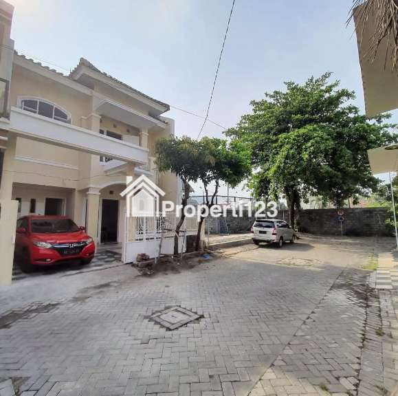 Rumah Cantik Semi Furnished Siap Huni Di Perumahan Graha Indah Gayung Kebonsari Surabaya - 7