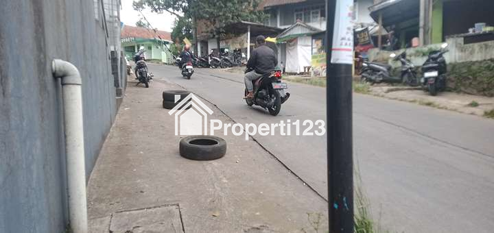 RUKO RENDENG DUA LANTAI SHM SUPER STRATEGIS SUPER RAMAI AIR MELIMPAH DI JALAN ARCAMANIK SINDANGLAYA BANDUNG - 11