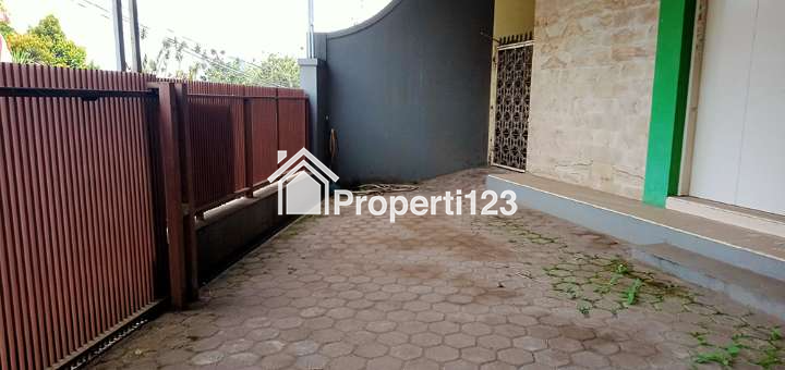 Ruko 2 Lantai SHM Super Strategis untuk Toko Grosir Bahan Pokok dan Kebutuhan Pertanian serta Perkebunan di jalan Sersan Bajuri Bandung - 3