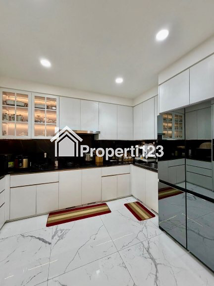 Rumah Mewah Furnished di Asya Cluster Matana Jgc Cakung - 4