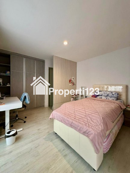 Rumah Mewah Furnished di Asya Cluster Matana Jgc Cakung - 7