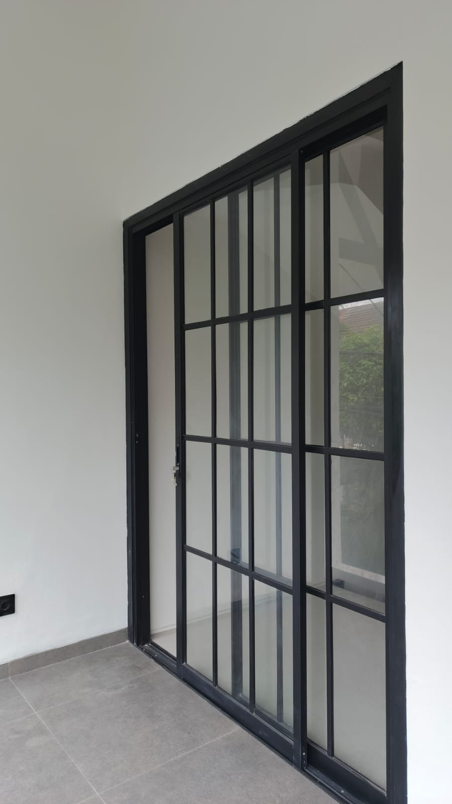 Rumah modern minimalis strategis di Cirendeu Tang Sel - 11