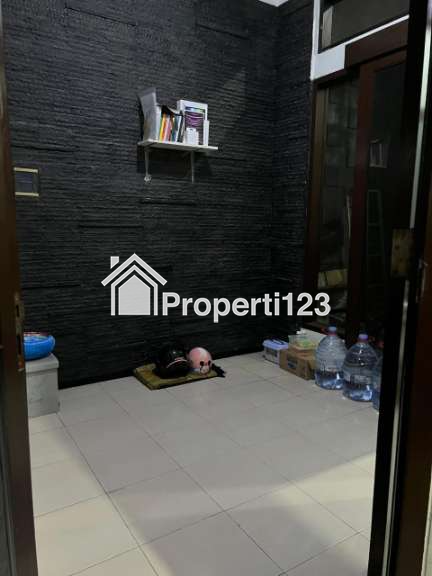 ‼️JUAL CEPAT‼️ Rumah Siap Huni di Perumahan Elit Royal Ketintang Regency Surabaya - 6