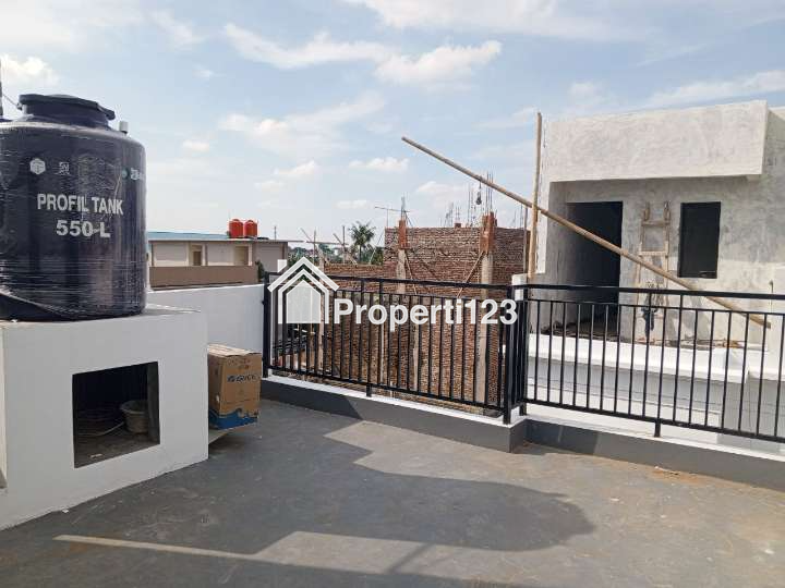 Rumah 2,5 LT Rooftop Jagakarsa Jakarta Selatan - 3