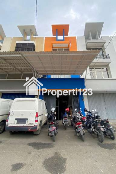 Ruko Full 3 Lantai Jalan Raya Ifolia Kota Harapan Indah Bekasi - 1