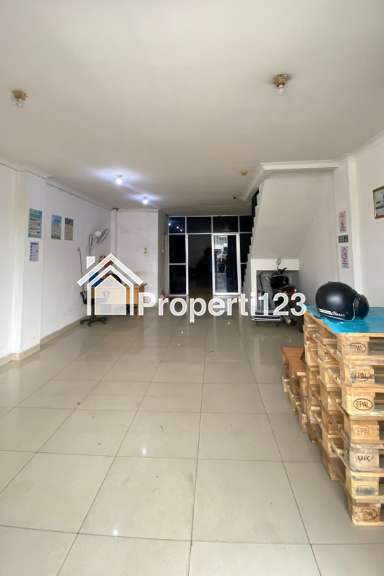 Ruko Full 3 Lantai Jalan Raya Ifolia Kota Harapan Indah Bekasi - 2