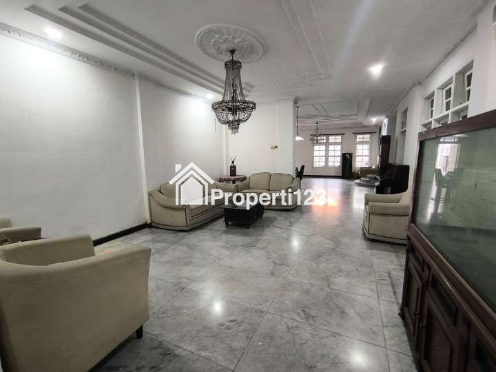 Rumah Disewakan di Menteng Dalam - 12