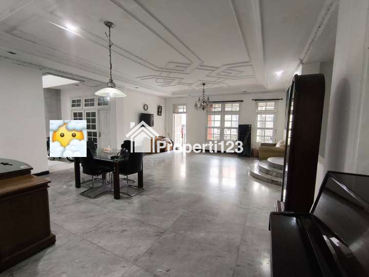 Rumah Disewakan di Menteng Dalam - 11