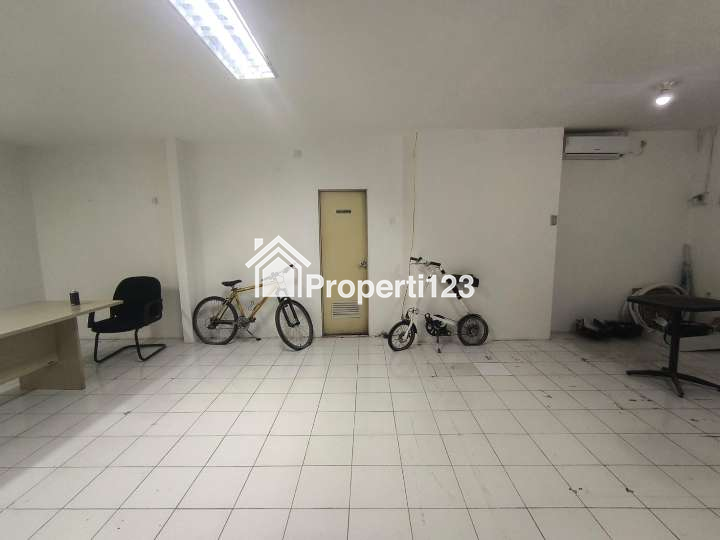 Ruang Kantor Disewakan di Menteng Dalam - 4