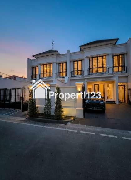 Rumah baru American Classic di Cempaka Putih Jakpus - 2