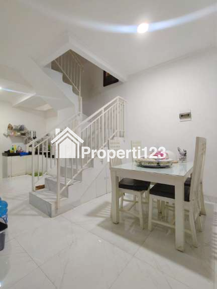 Rumah Secondary 2 Lantai dalam komplek di Pondok Kelapa Jaktim - 5