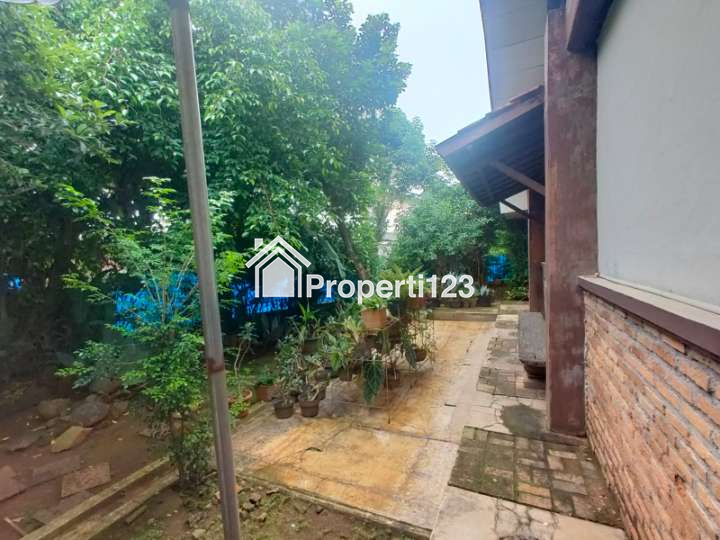 Rumah Tinggal + Toko - 3