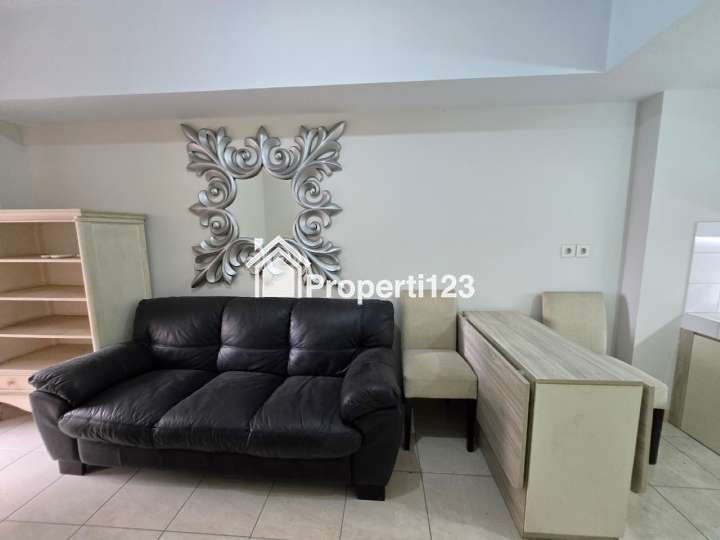 Apartemen View Kolam Renang The SpringLake Summarecon Bekasi - 3