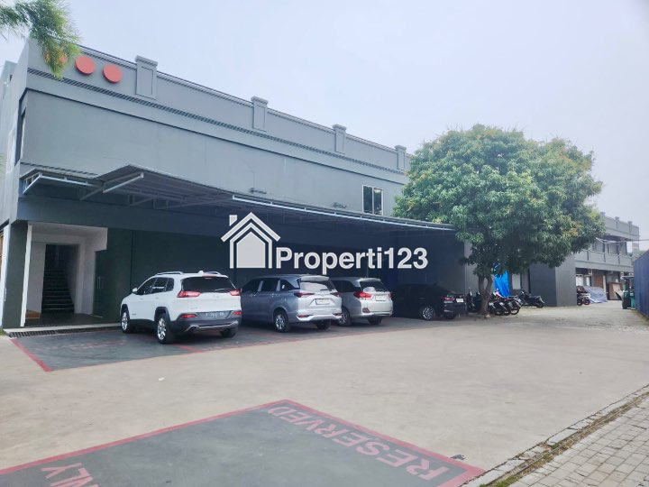 Dijual Gedung Kantor Siap Pakai di Pegadungan Kalideres Jakarta Barat - 4