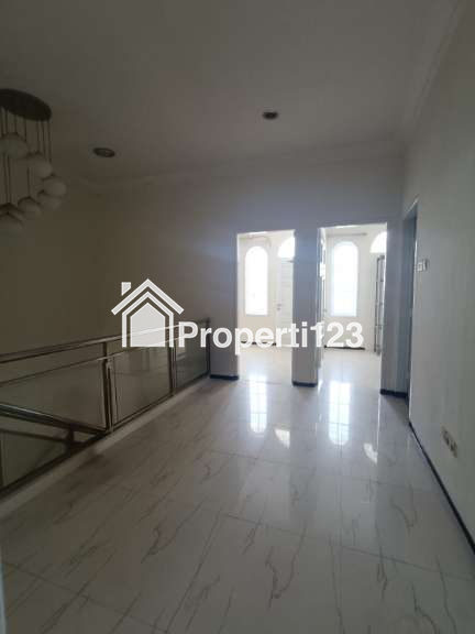 ‼️JUAL CEPAT‼️ Rumah Murah Baru Renovasi Siap Huni di Perumahan Nirwana Eksekutif Wonorejo Rungkut - 3