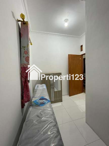 Rumah kos-kosan 2 LT strategis di Cipinang Jakarta Timur - 7
