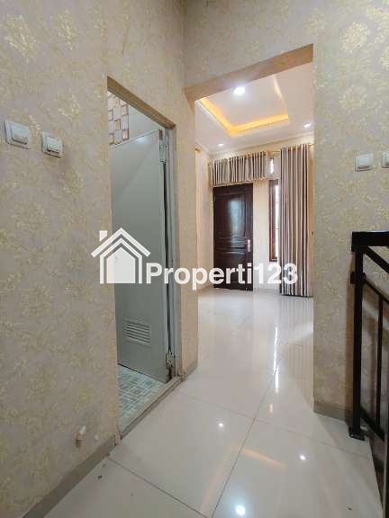 Rumah Secondary 2 Lantai Dalam Cluster di Kampung Tengah Condet - 7