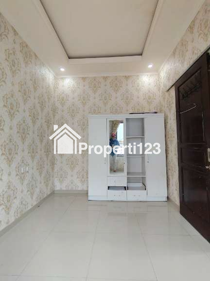 Rumah Secondary 2 Lantai Dalam Cluster di Kampung Tengah Condet - 6