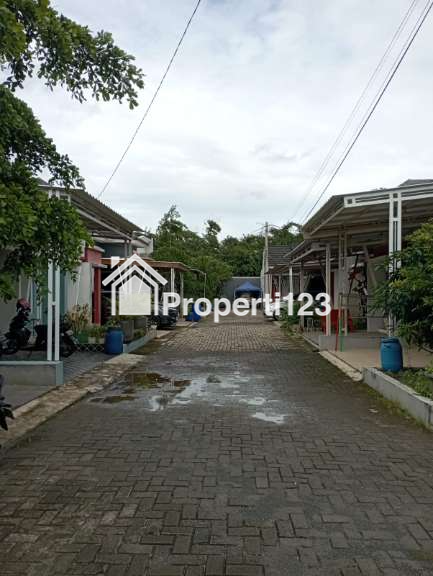 Dijual Rumah Murah di Cluster, Lokasi sangat strategis - 8