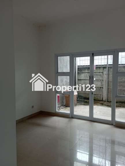 Dijual Rumah Murah di Cluster, Lokasi sangat strategis - 12