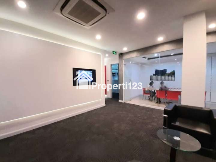 Gudang Kantor Jalan Husein Sastranegara Jurumudi Benda Tangerang - 2