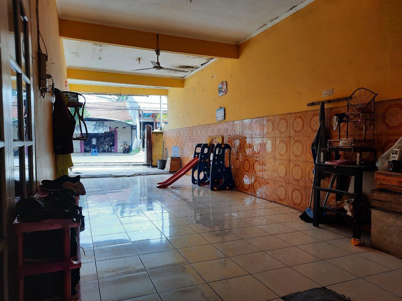 Dijual Rumah Luas Jatiasih Pinggir Jalan Raya Cocok Untuk Usaha & Tempat Tinggal - 4